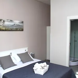 Frühstückspension Materdei 14, Neapel